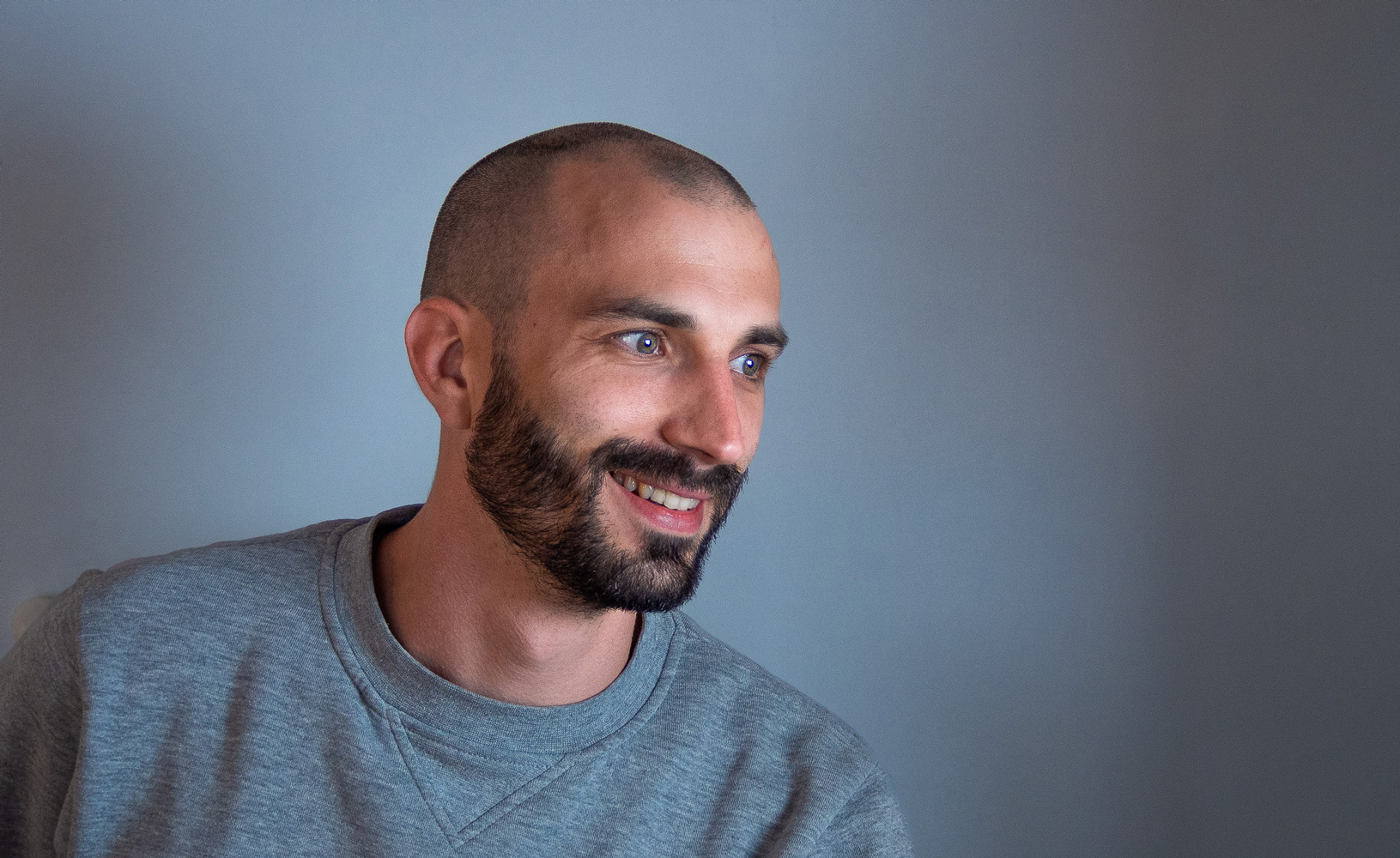 Louis Fièvre Graphiste Directeur artistique et illustrateur Freelance - Lyon, France